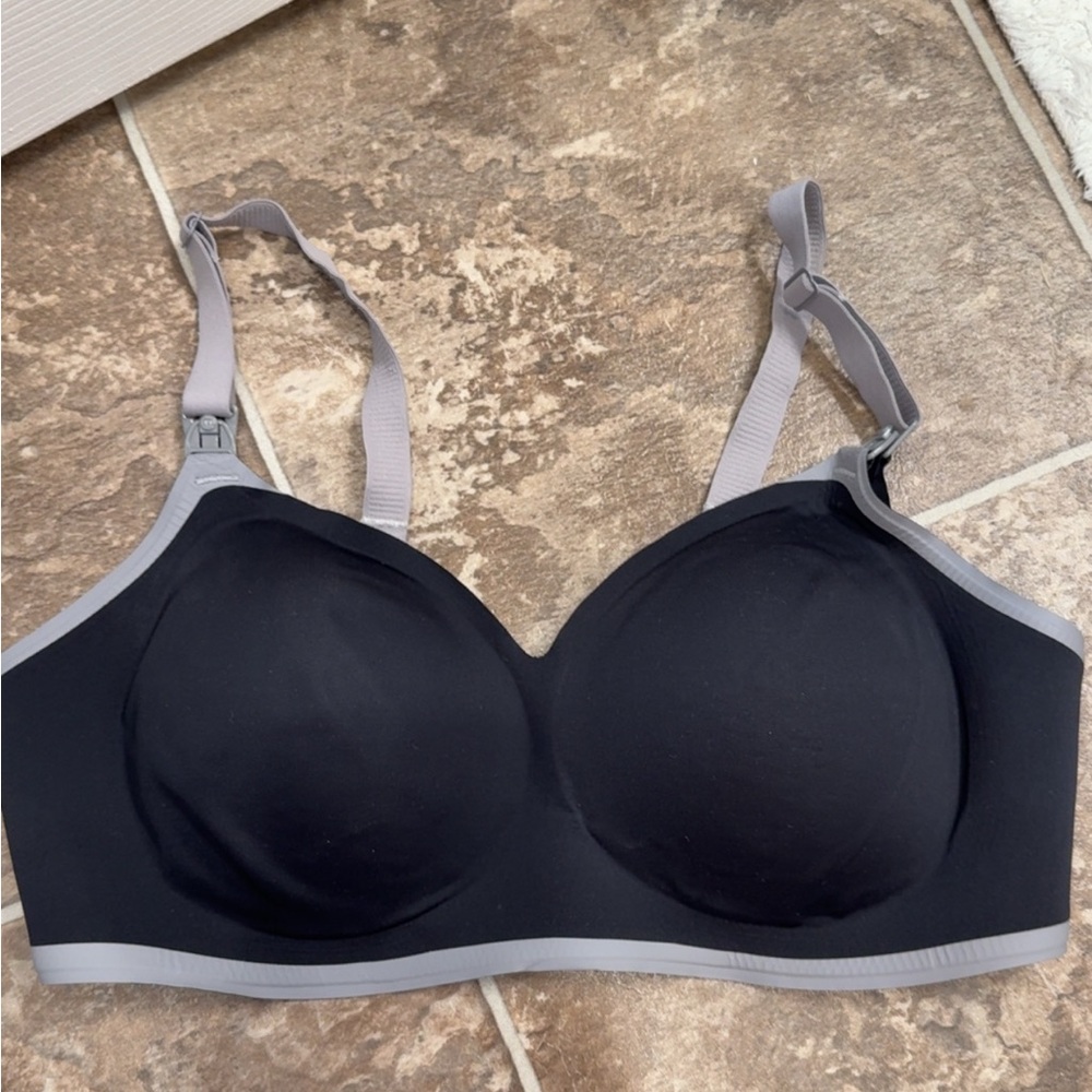 Momcozy Omni maternity nursing bra